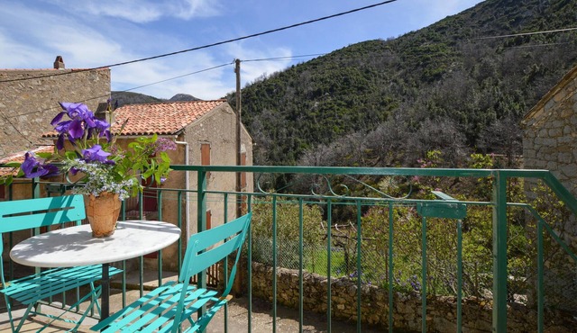 2 bedroom gorgeous home in Marignana
