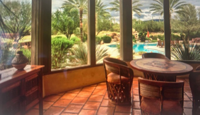 2 bedroom resort 18 Hole Golf Course and excellent restaurant on property