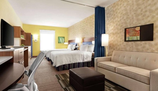 2 Comfortable Units! Steps to World's Tallest IMAX & Tanger Outlets- 1.2 miles