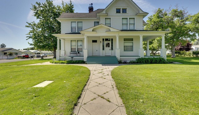 2 Mi to River: Historic Clarkston Home w/Views!