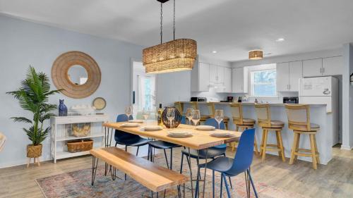 2308 Ion Ave - Ion by AvantStay