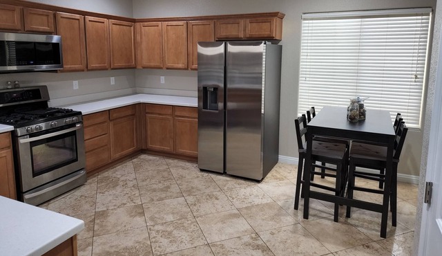 3 Bed 1 Story - Close to Strip and Airport