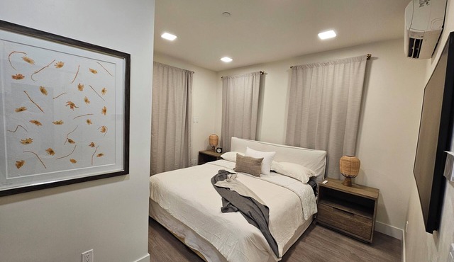 3-bedroom apartment in charming Los Alamos with WiFi, AC.