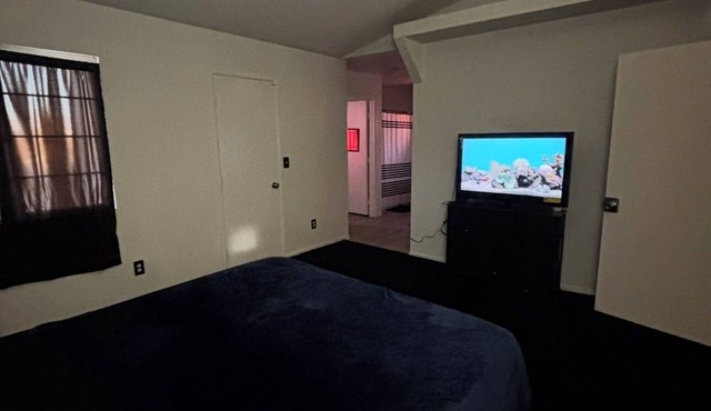 3-bedroom house in pleasant Las Vegas with air conditioning
