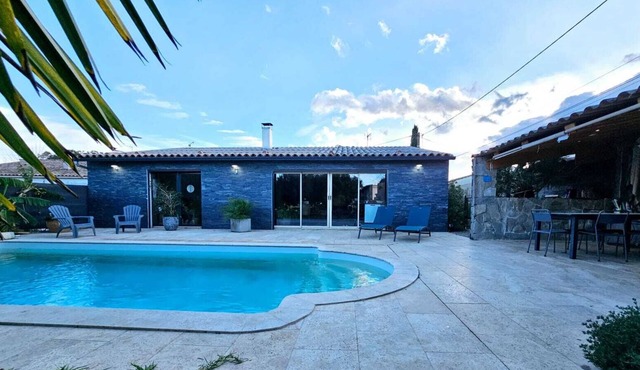 3-star villa between sea and mountains 4 bedrooms 3 bathrooms near sea/centre Private swimming pool
