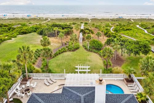 3302 Palm- OCEAN FRONT, POOL, ELEVATOR, FIRE PIT, PUTTING GREEN ⛳️