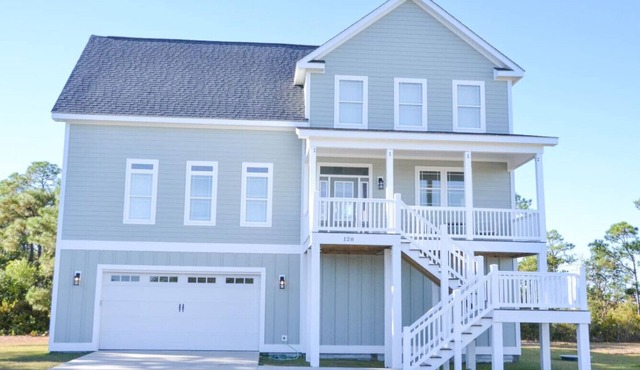 3BR Harkers Island Dream! King bed! WaterViews