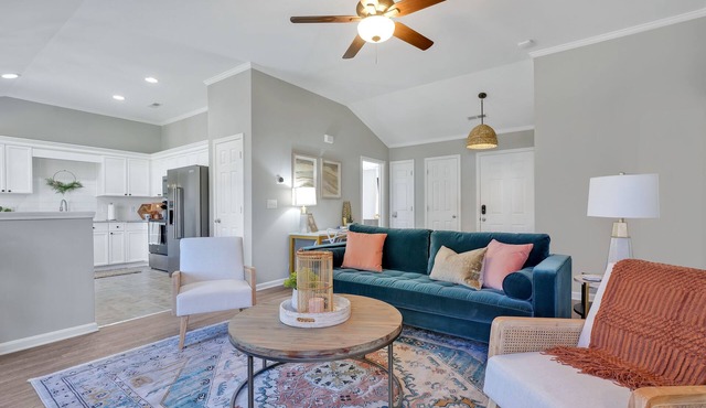 3BR Modern | Midtown Escape | 5 Miles To Downtown