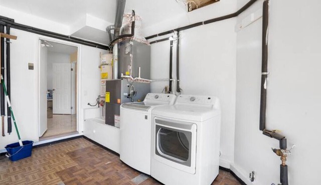4-bedroom house in fantastic San Diego with HVAC Family-Friendly, New