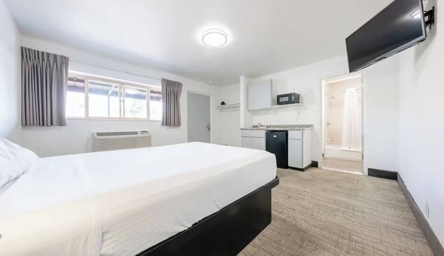 4 Economical Rooms for Practical Travelers in Central Portland