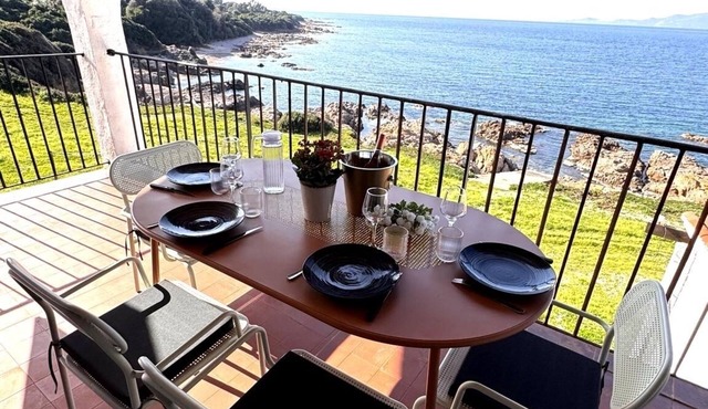 4-person apartment with sea view, upstairs or ground floor