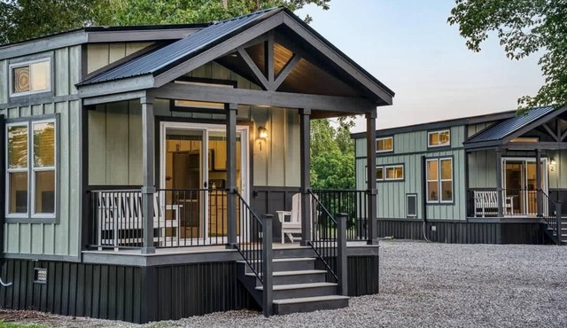 400-Acre Private Retreat Events Cabins | RV Hookup