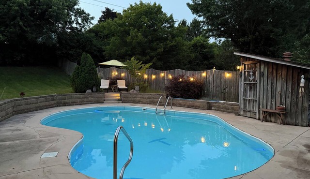 4BR Home - Airport - WPAFB - POOL -Sleeps 7