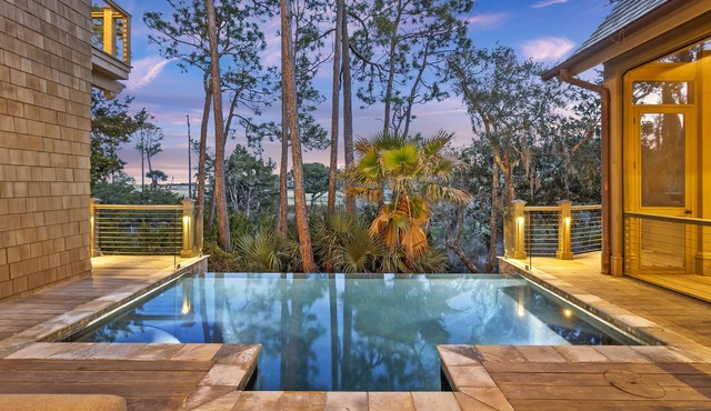 4BR Luxury Home with Heated Pool, Marsh Views - World Class Beach, Golf and Tennis!