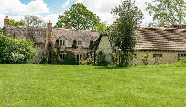 5 Bed in Sturminster Newton (oc-76458)