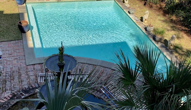 5 Bedroom, Historic Sullivan’s Island , Pool, 1 Block to the Beach!