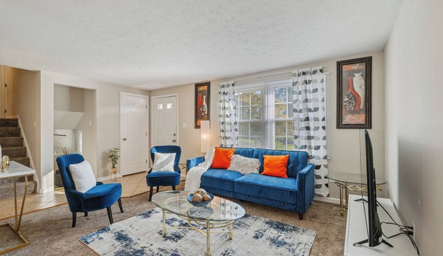 5- bedroom house DC ,VA , Booked by the room only .