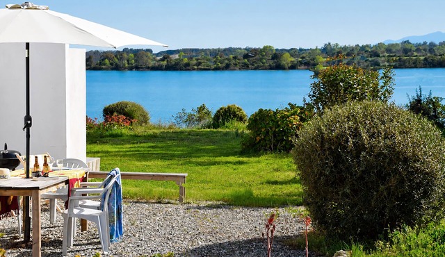 5 km from Aléria and its beaches, quiet, nature, lakeside (72 hectares).