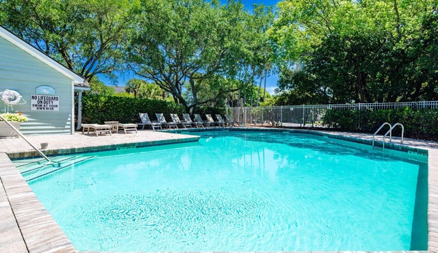 5 Min Walk to Beach & Community Pool; Views of Lagoon & Ocean from Rooftop Deck; Great for Families!