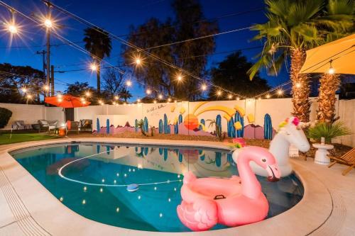 5 mins Old Town!Heated Pool!Minigolf!BBQ!Firepit