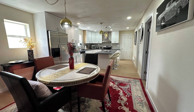 5 Star NEWLY Remodeled cozy house in fabulous Ely with WiFi Sleep 6