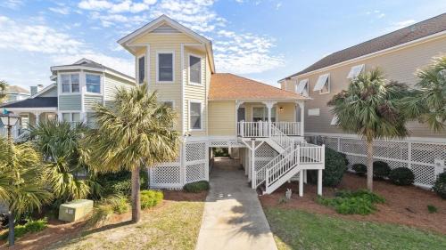 54 Pelican Bay by AvantStay