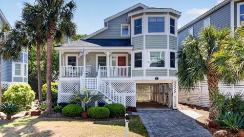 55 Pelican Bay by AvantStay