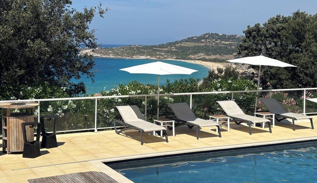 8 bedroom villa with panoramic sea view in Algajola