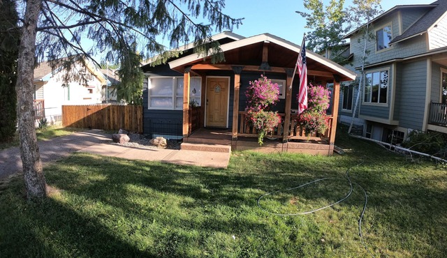 A Cozy Escape, Pet Friendly and 10 minutes from Downtown