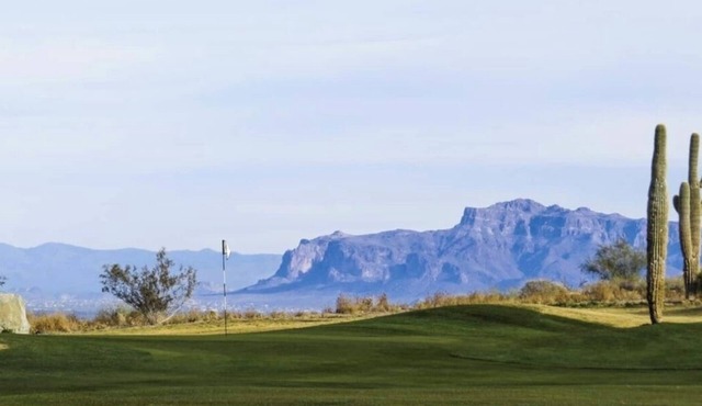 A Golfers Get Away at Johnson Ranch