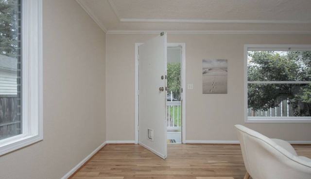 A Home A Way from your Home with 3-bedroom & 2 bathroom with free parking