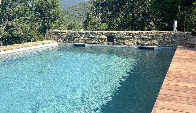 A Leccia" house in the heart of nature with heated swimming pool