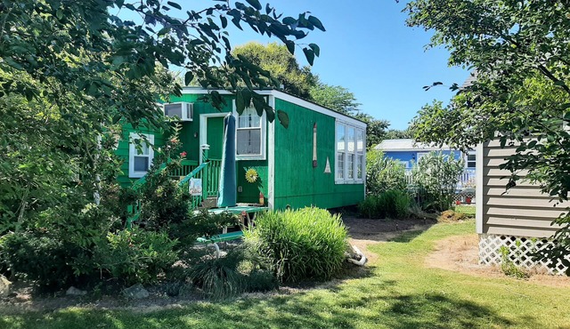 A small but roomy villa on Middle Bass Island, a short ferry ride away to PIB!