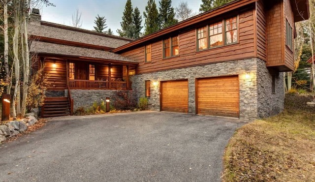 Abode at the Homestead, walk to slopes, hot tub