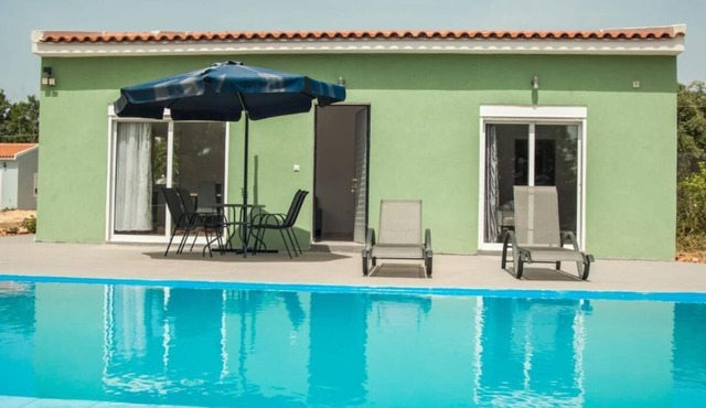 About Summer Villa Thea