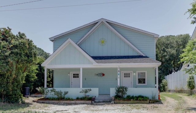 Adorable Chesapeake Bay Beach Cottage B Just 1 Block from the Sand!