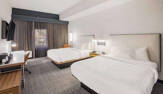 Affordability Meets Comfort! Contemporary and Pet-friendly Unit, Swimming Pool!