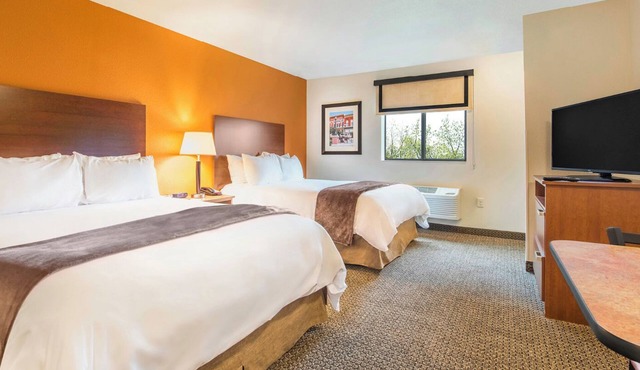 Affordable Billings Stay w/Kitchen – Pet-Friendly Room Near Parks & Attractions