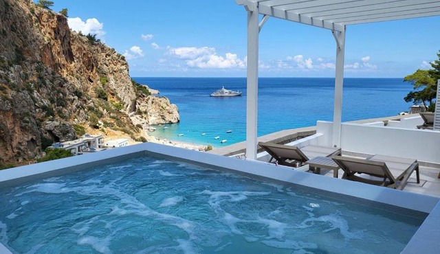 Agnantema luxury suites