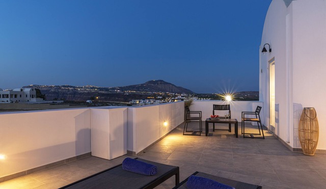 Alafropetra Luxury Suites