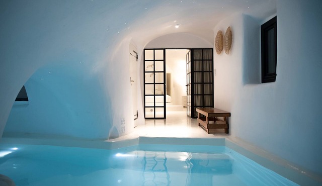 Aleria Luxury Cave (private pool)