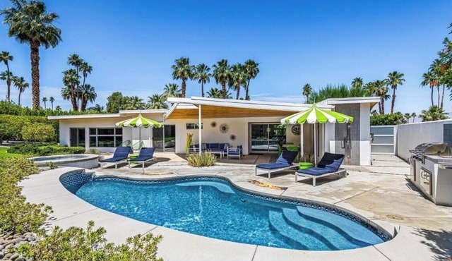 An Extra Hour of Sunshine, Southern California Desert