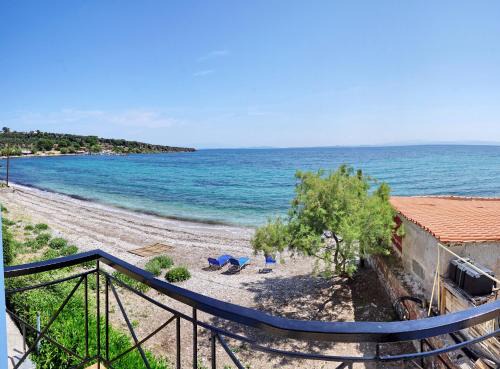 anatoli by the sea