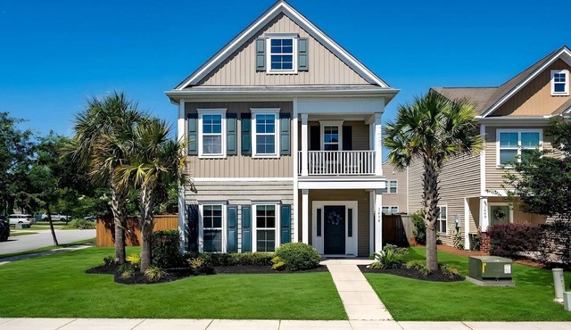 Angel Oak Retreat – Elegant 3BR Johns Island Home, Near Beaches, Full Amenities