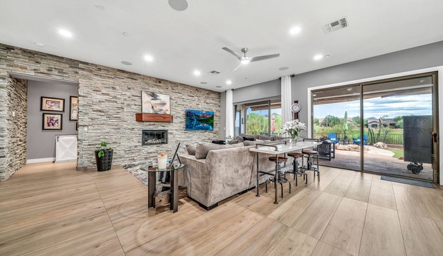 Anthem Country Club Home with pool and golf course views!