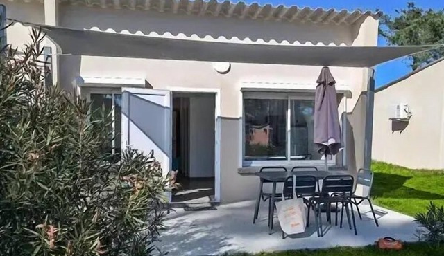 Apartment | Comfort | 3 bedrooms | Sleeps 6 | Single terrace | A/C