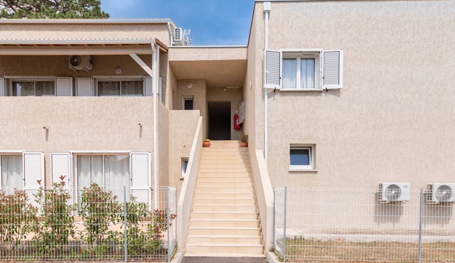 Apartment 'La Dolce Vita 7' with Sea View, Wi-Fi and Air Conditioning