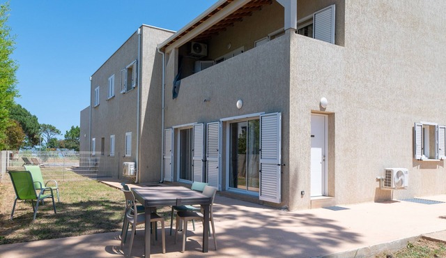 Apartment 'Residence La Dolce Vita' with Sea View, Wi-Fi and Air Conditioning