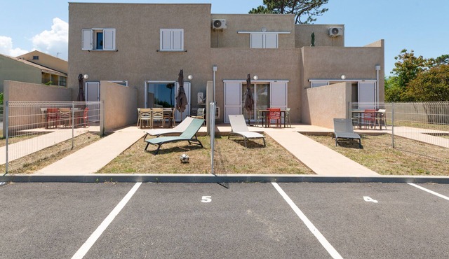 Apartment 'Residence La Dolce Vita' with Sea View, Wi-Fi and Air Conditioning