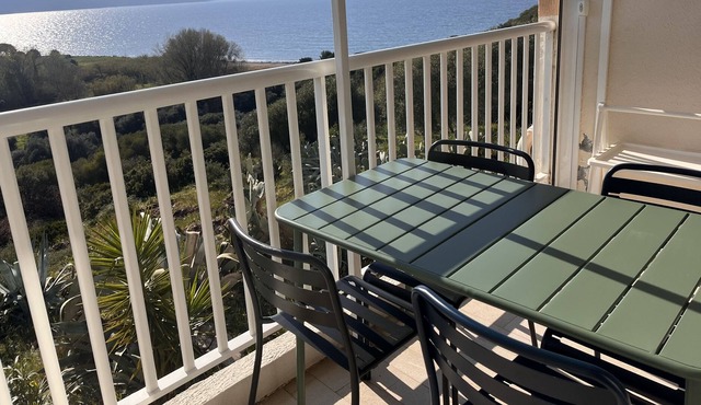 Apartment with breathtaking views of the Golf de Saint Florent and the Agriates.